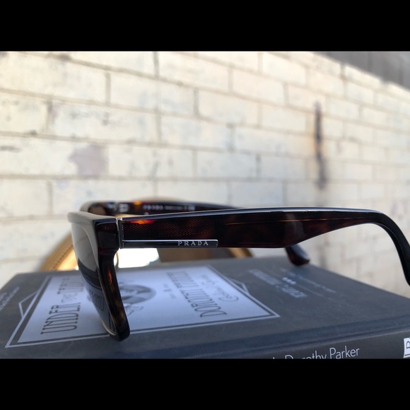 SOLD          PRADA SUNGLASSES - Picture 5 of 7